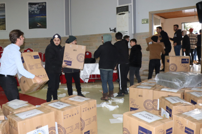 Kandıra tek yürek depremzedelere yardım için seferber oldu