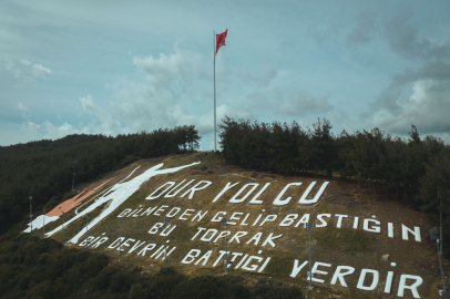 Çanakkale’nin simgesi Dur Yolcu Anıtı, özel olarak üretilen boya kullanılarak yenilendi