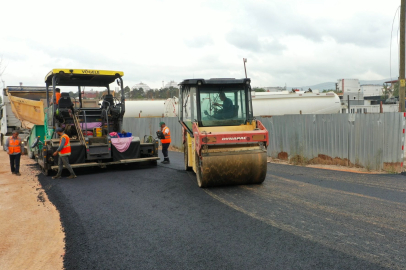 Dicle Sokak’a 700 ton asfalt serildi