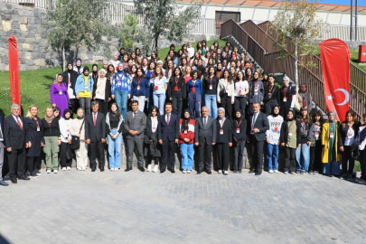 'Maziden Atiye Ahlat' gençlere ufuk açacak